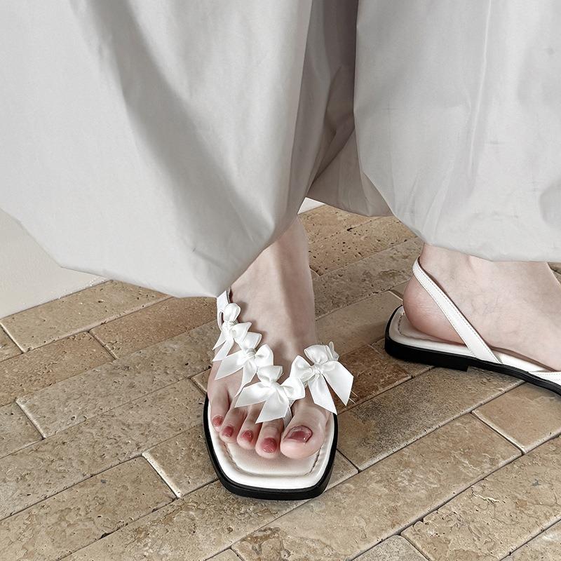 Retro square head open-toed super fairy flower summer new comfortable flat-bottomed fashion sandals women's ugly shoes