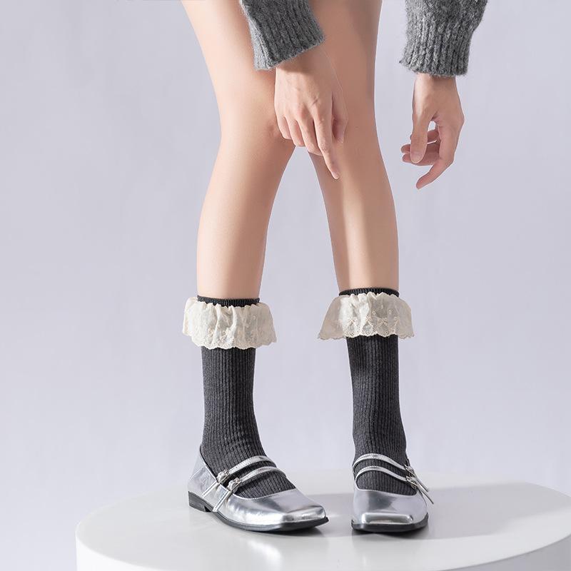 Female Spring and Autumn Lovely Bow Lace In Cylinder Stack Stack Socks