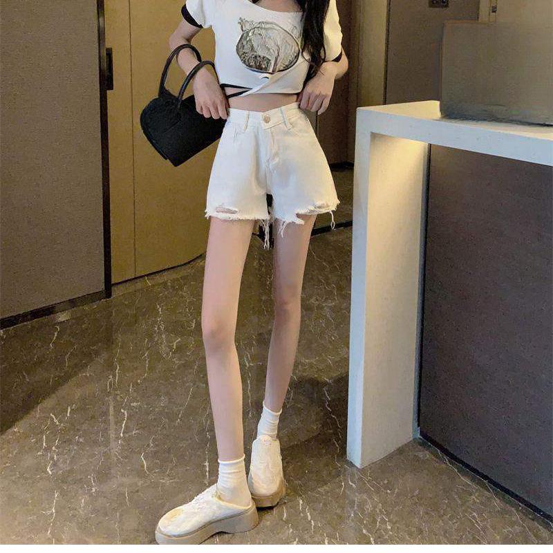 Летние женские джинсовые шорты. Модные брюки для похудения. Модные тонкие шорты — фото 10