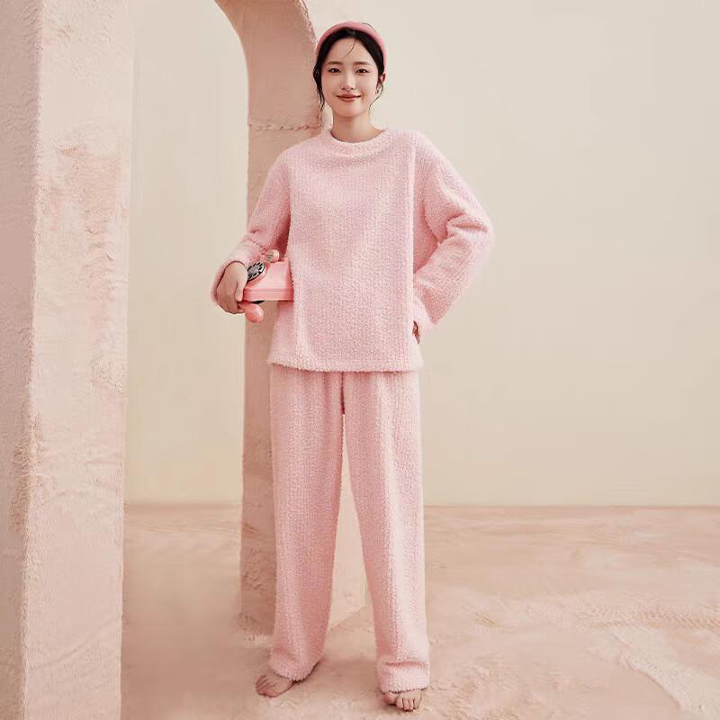 

Women s Plush Thermal Pajama Set M