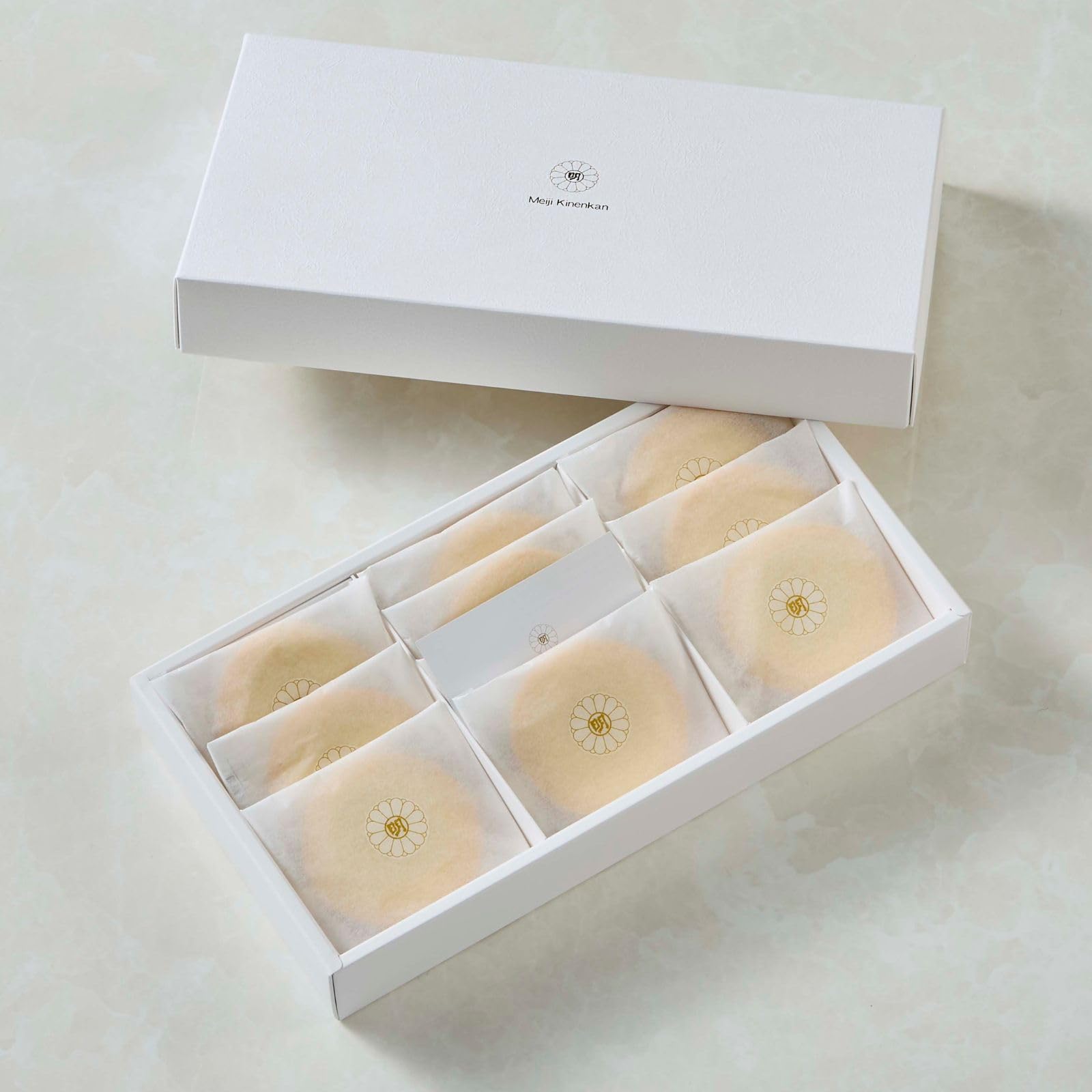 

Мемориальный Фуку Сабле 10 индивидуально испеченных подарков [Мэйдзи Холл] Печенье, кусочки, в обертке, сладости,