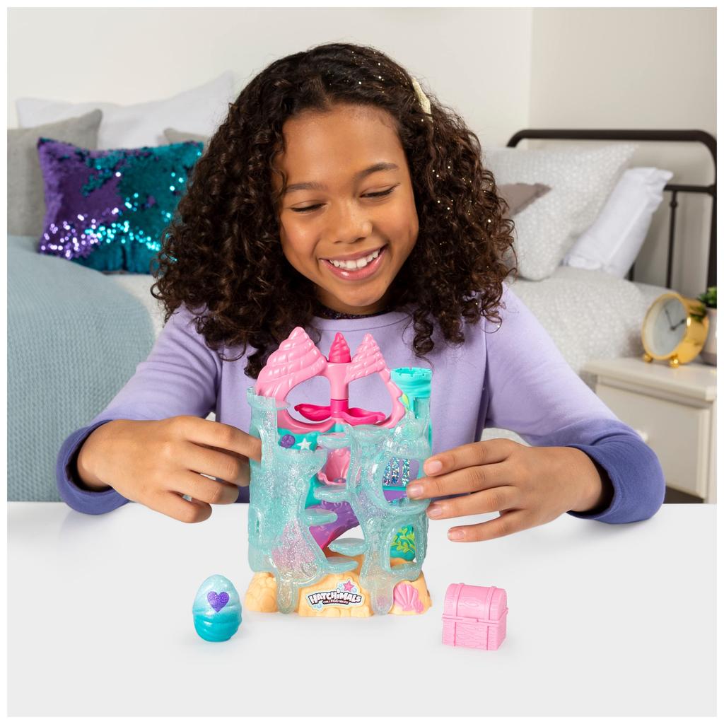Hatchimals CollEGGtibles, Coral Castle Fold Open Playset with Exclusive Mermal Magic, for Kids Aged 5 and Up, Amazon Exclusive