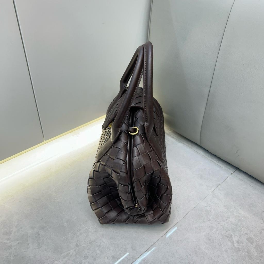 2026 leather cross-border new cloud bag woven portable shoulder crossbody magnetic bowling Boston bag women