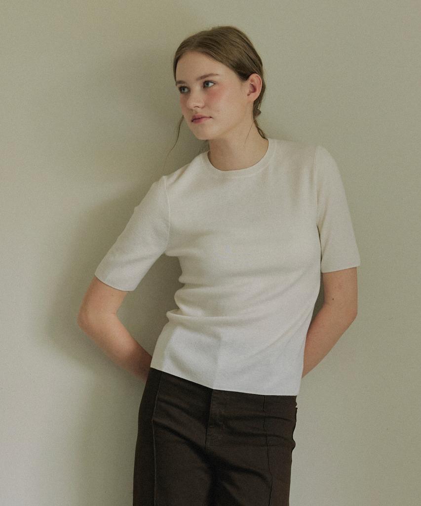 JE NE SAIS QUOI Slit Knit Half-Sleeve Cashmere Knit_ White