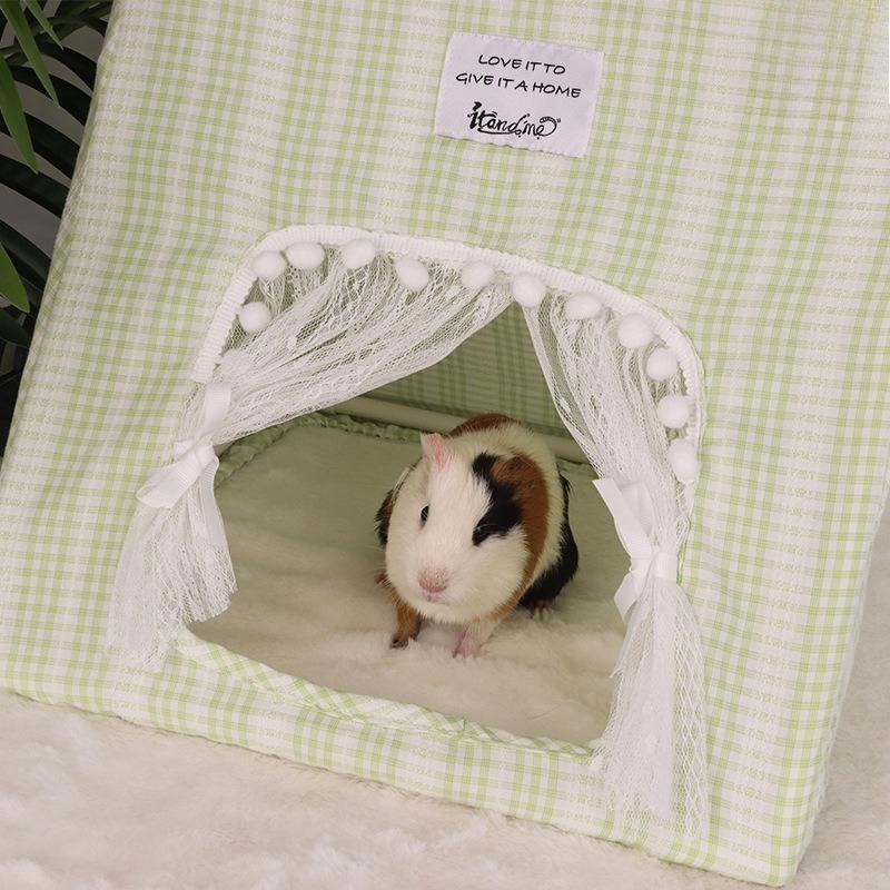 Small Pet Tent Hideout House Bottomless Cozy Sleeping Tent for Rabbits Guinea Pig with Cute Curtains Floral Print Hamster Cage