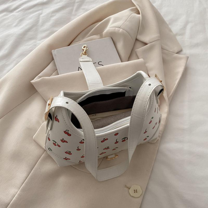 New small and fresh cherry pattern ctrasting crescent bag, fashiable and versatile underarm bag, daily casual shoulder bag
