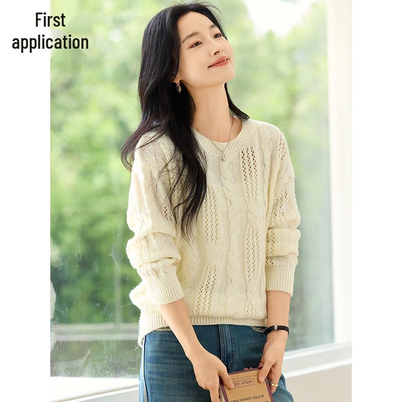 Women's Round Neck Cable Knit Wool Blend Sweater