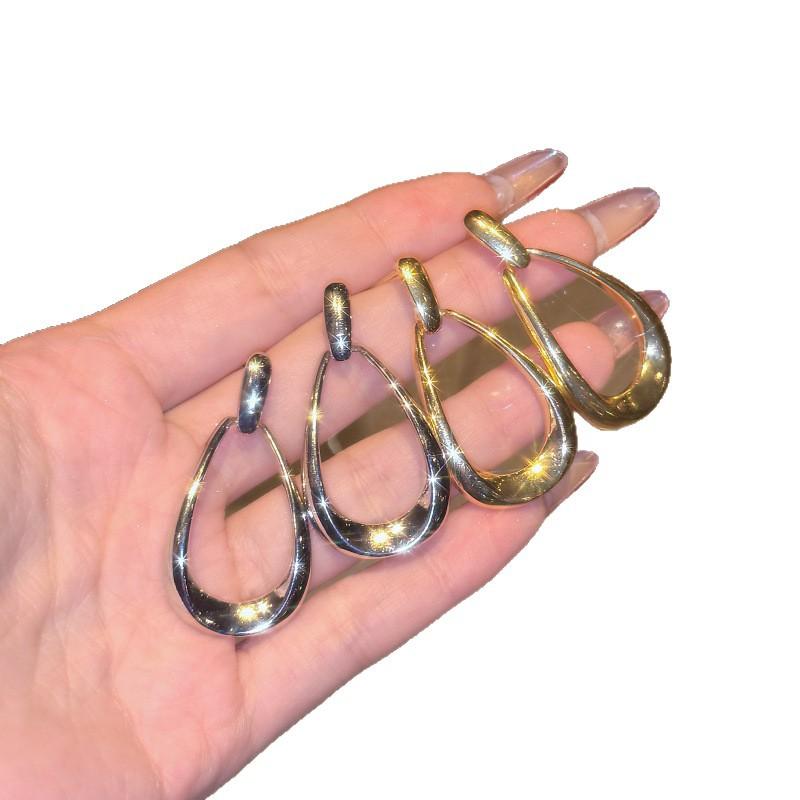 Simple retro Hong Kong style geometric water drop stud earrings fashionable personality atmosphere metal plain ring earrings elliptical ring earrings
