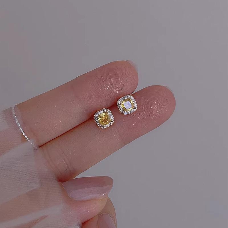 Exquisite Sugar Cube Zircon Earrings for Women - Light, Luxurious, and Fashionable Niche Design
