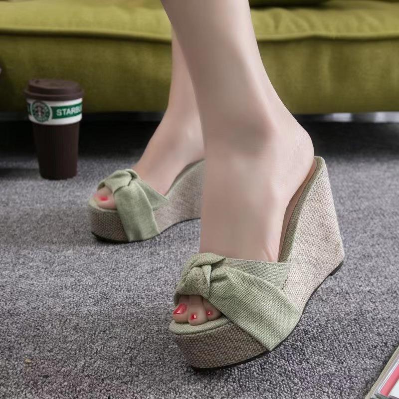 Summer new wedge style flower sandals high heel table daily beach sandals women