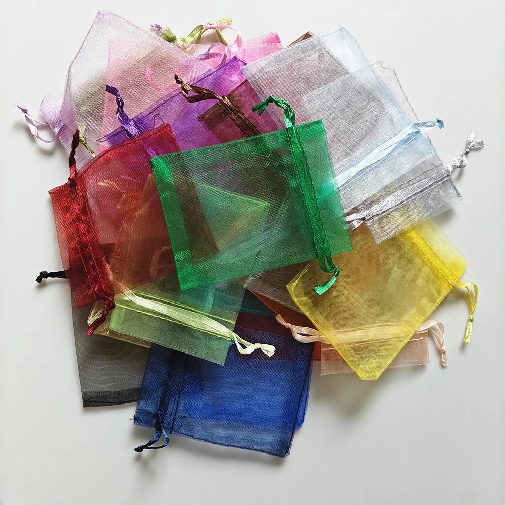 100PCS Sachets Cadeaux en Organza Multicolores Sachets de Rangement pour Bonbons et Bijoux Décoration de Fête de Mariage et de Noël
