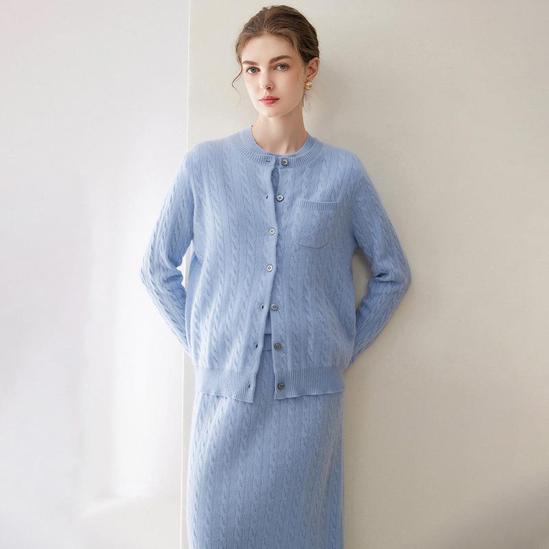 Kang Sai Ni 100% Cashmere Women's Retro Cable Knit Cardigan: Fashionable, Loose, and Slimming Outerwear