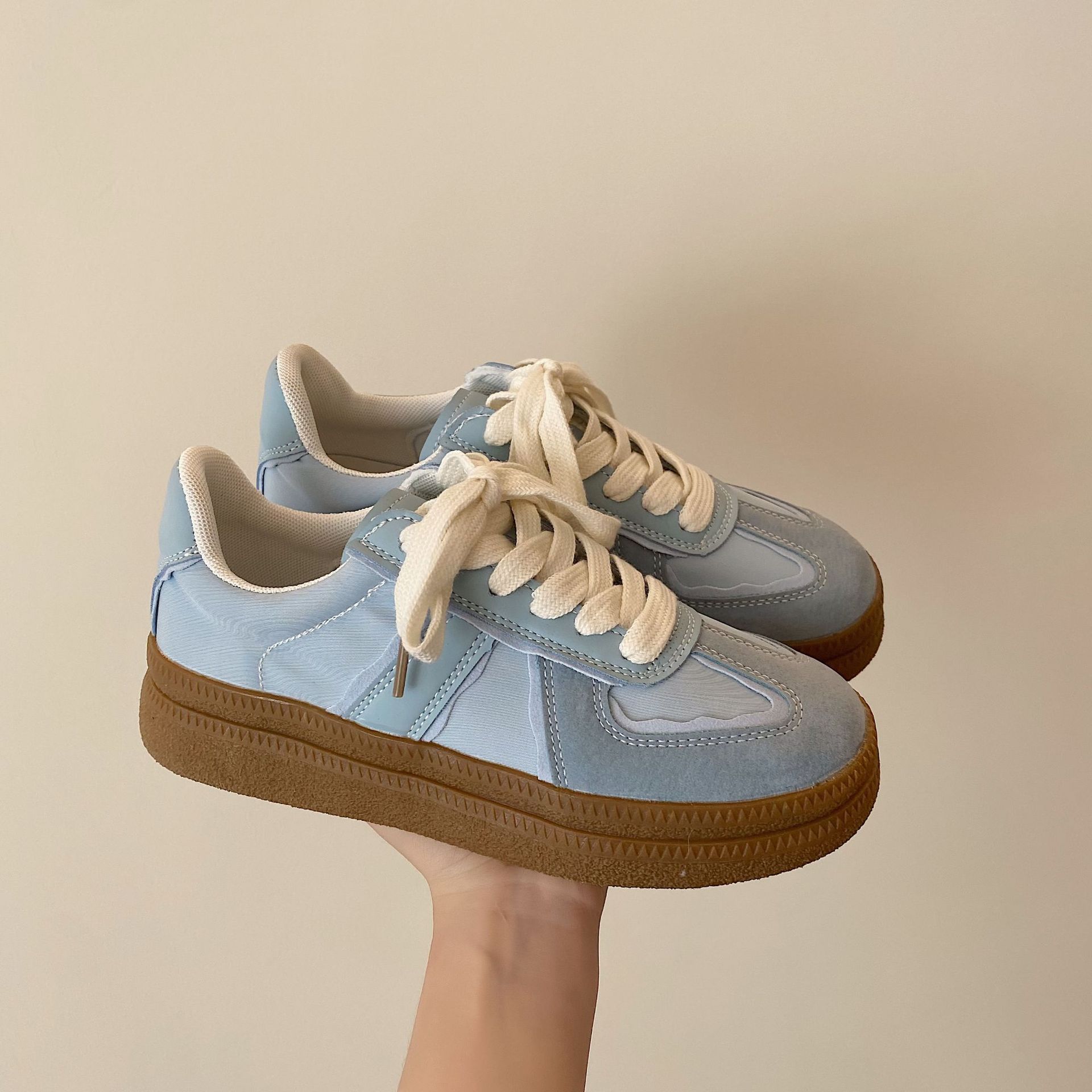 

Casual and lightweight retro sports shoes New spring and summer design ins style simple women s versatile dad shoes 35 бежевий