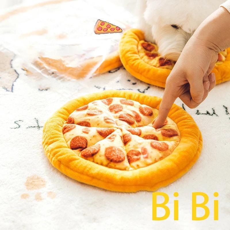 Interactive Design Plush Pizza-shaped Dog Flying Disc Toy with Loud Paper & 6 Squeakers, Also Donut - Shaped Chew Toy for Pets