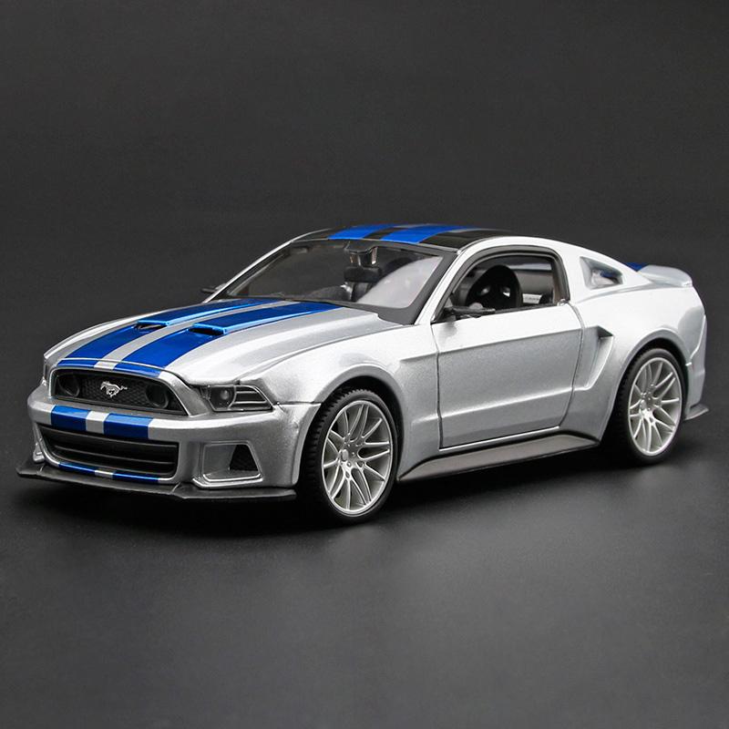 Maisto 1:24 Ford Mustang Street Racer 2014 Alloy Car Diecasts & Toy Vehicles Car Model Miniature Scale Model Car For Children