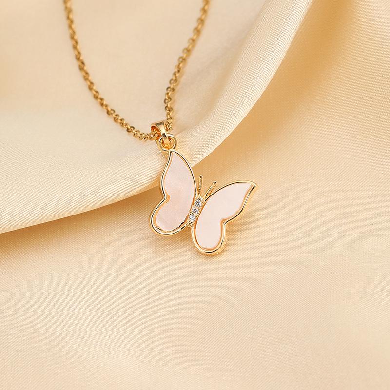 Titanium Steel Non-fading Necklace - European & American Style, Light Luxury, Versatile Korean Fashion, Perfect for Women and Girlfriend Gifts.