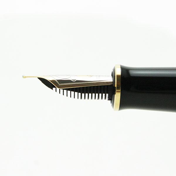 Pelican Sue Bellane M600 Fountain Pen Red Stripe