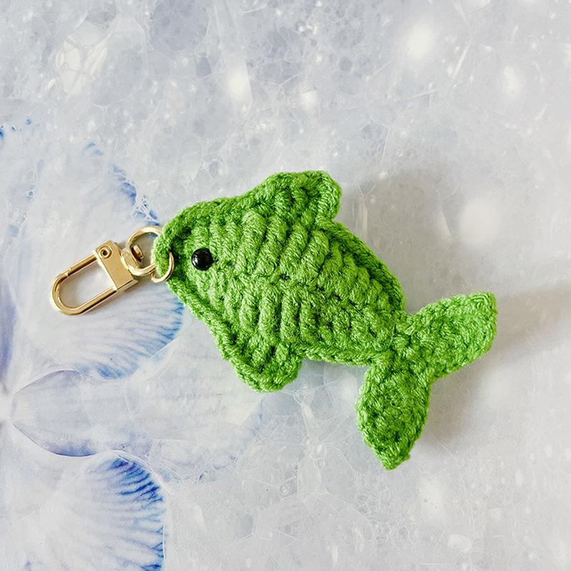 

Креативный мультяшный шерстяной вязаный крючком милый маленький брелок-подвеска в виде рыбки, плетёное кольцо для ключей, украшение для сумки, подвесное украшение