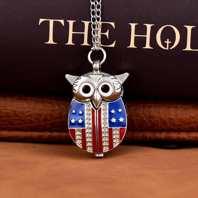 

Крылья можно открывать и закрывать. Маленькие карманные часы, Красивый серебряный большеглазый мальчик, Милые карманные часы в виде совы. серебряный