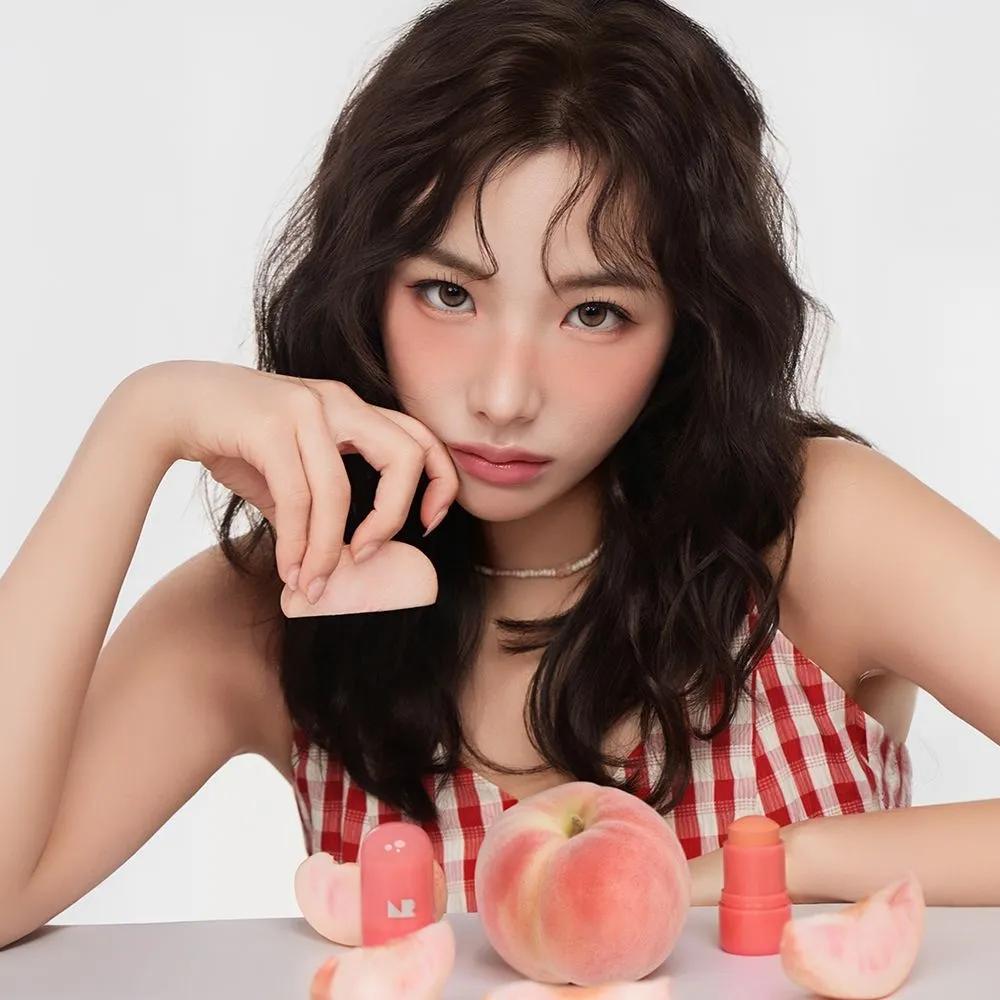 

7 видов плавильных палочек (Румяна/Блестки/Контуринг) Cream Melting Stick Shading 01 Ash Ginger NB0077