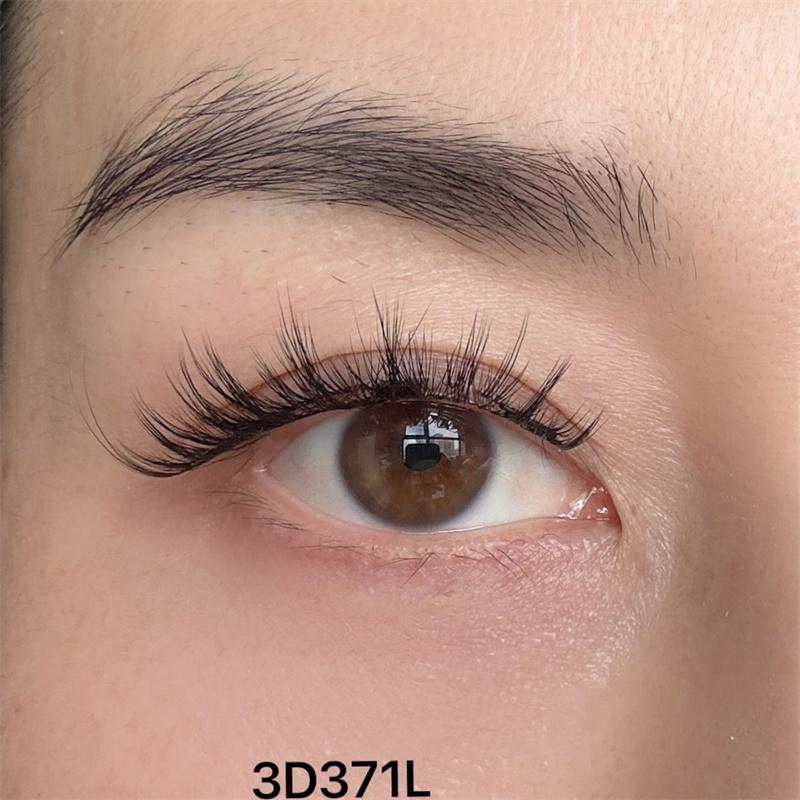 New Magnetic False Eyelashes 13mm Faux Mink Reusable Cruelty-Free with Black Cotton Band and Multi-pair Eyelash Case