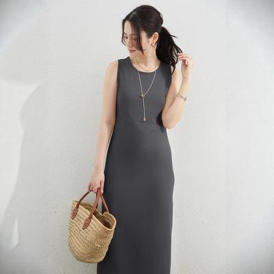 A New Japanese Summer Dress with A Knitted Base Layer for A Petite Woman, A Sleeveless Halter Dress