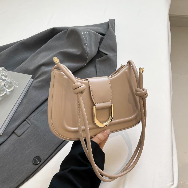 Versatile Bag Women's 2025 Spring and Summer New Crescent-shaped Saddle Bag High-end Chain Shoulder Bag Fashion Women's Bag