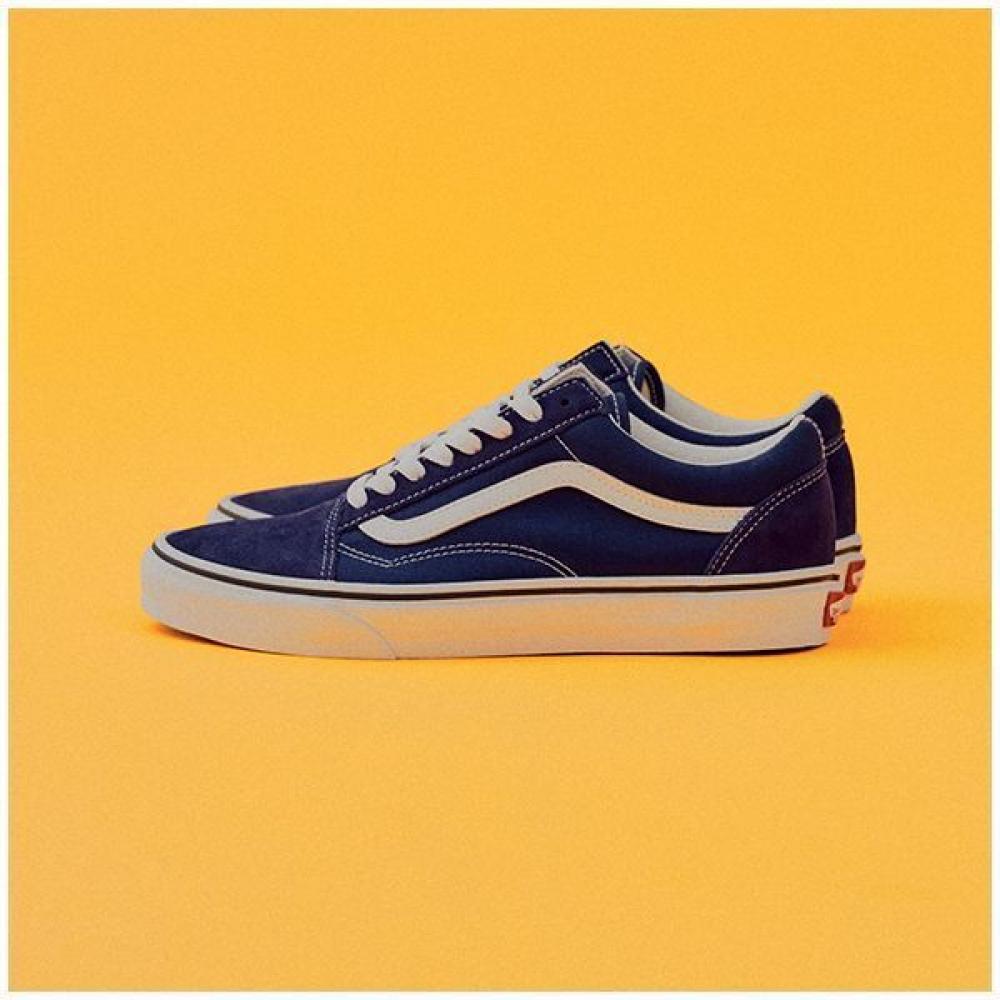 

Vans Vans Old School Color Theory Beacon Blue Color Theory Beacon Blue 6 8 220