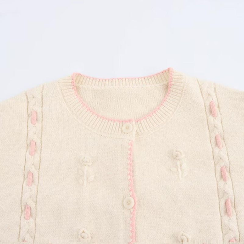 Kaslead New Arrival Women's Clothing Fashion Style Three-Dimensional Flower Contrast Color Hook Cable Stitch round Neck Knitting Cardigan Outwear