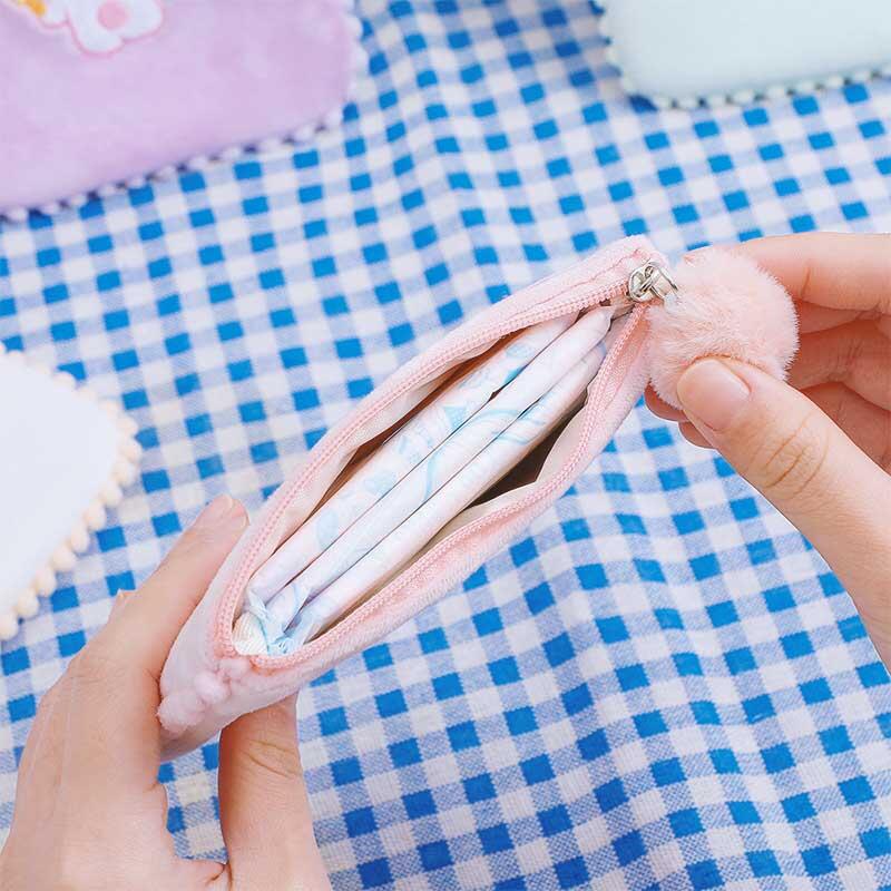 Samt-Quadrat Bestickte Hygienebinden Kosmetik-Mini-Tasche DD-11897