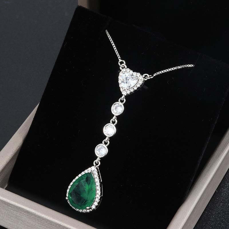 

Ювелирные изделия Винтажный ювелирный набор Имитация бриллиантов Сокровище Серьги Подвеска Комплект Изумрудные серьги