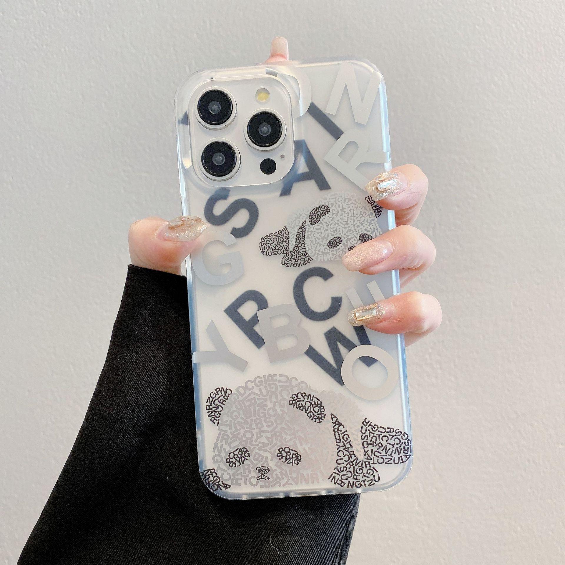 

Подходит для iPhone16promax Акриловый чехол для мобильного телефона Apple 15 Матовый Милый Мультяшный Медведь Защитный Чехол Apple 16 чёрный