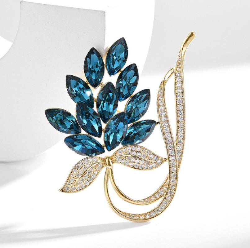 Fashion Sparkling Rhinestone Crystal Flower Brooches for Women Clothing Coat Jewelry Accessries Gifts