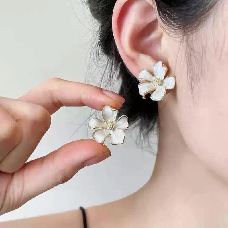 French Small Fresh Super Fairy Dripping Oil Purple Flower Earrings Gentle Light Luxury Fashion High-end Trendy Ear Jewelry