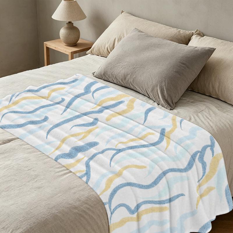 Soft Flannel Fleece Blanket, Breathable Minimalist Design, Skin-friendly Warm & Stylish, Ideal for Home Relax & Christmas/Halloween Use