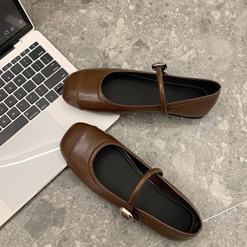 

Flat silver single shoes women s 2025 new spring and summer French Mary Jane small leather shoes Doudou shoes gentle evening shoes 40 коричневый