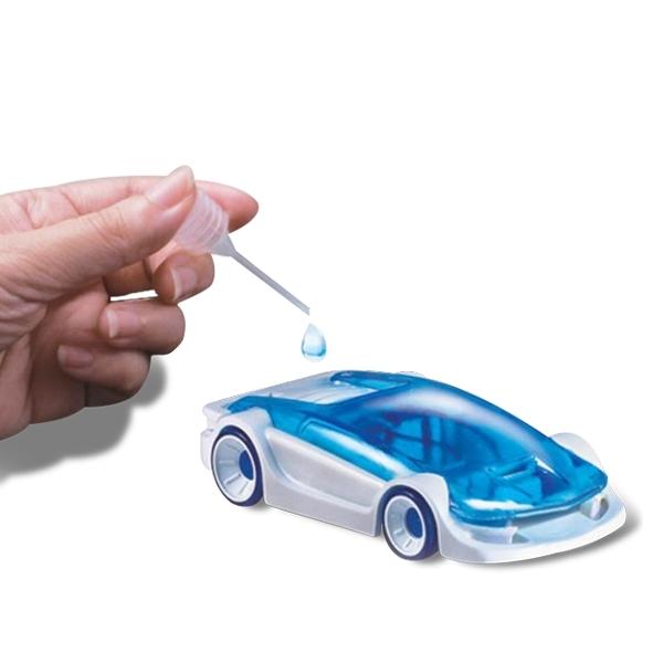 Αυτοκίνητο που λειτουργεί με αλμυρό νερό χωρίς μπαταρία