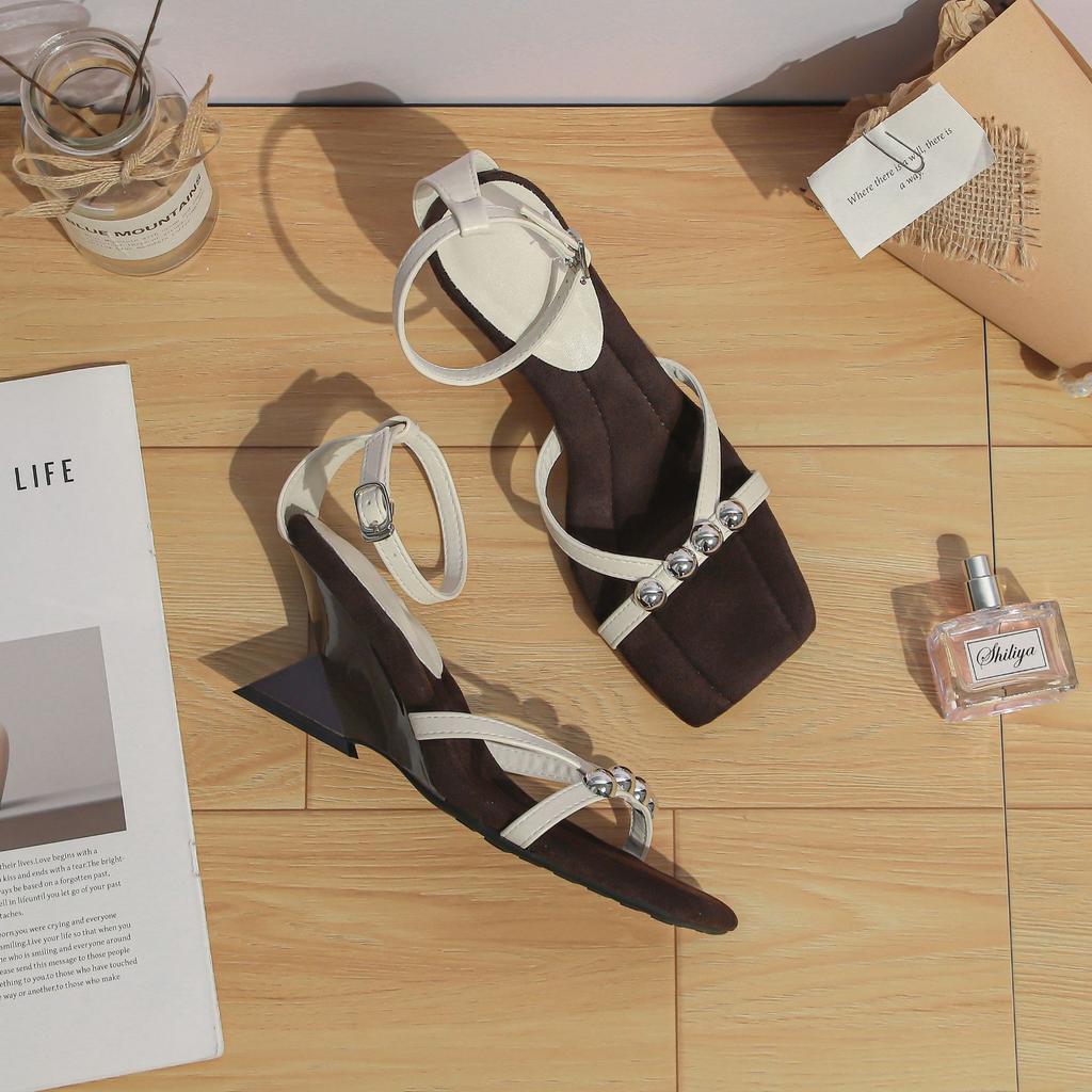 Grape mother summer new high-heeled sandals women summer wear not tired feet fashionable word with fairy style square head shoes