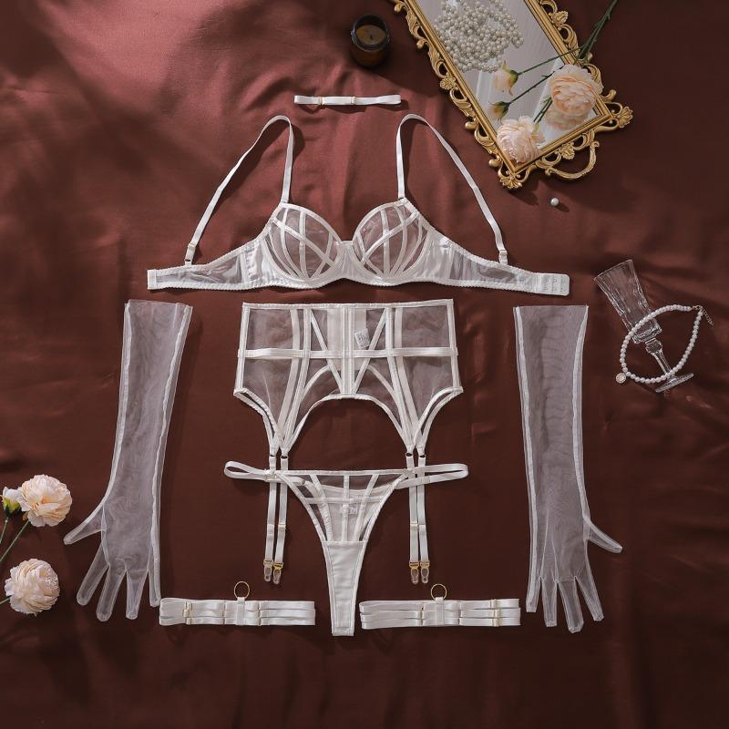 Luxury Lingeries Sexy Hot Women Erotic Costumes See Through Mesh Pusp Up Bra And Panty With Garter Belts Gloves Choker Underwear