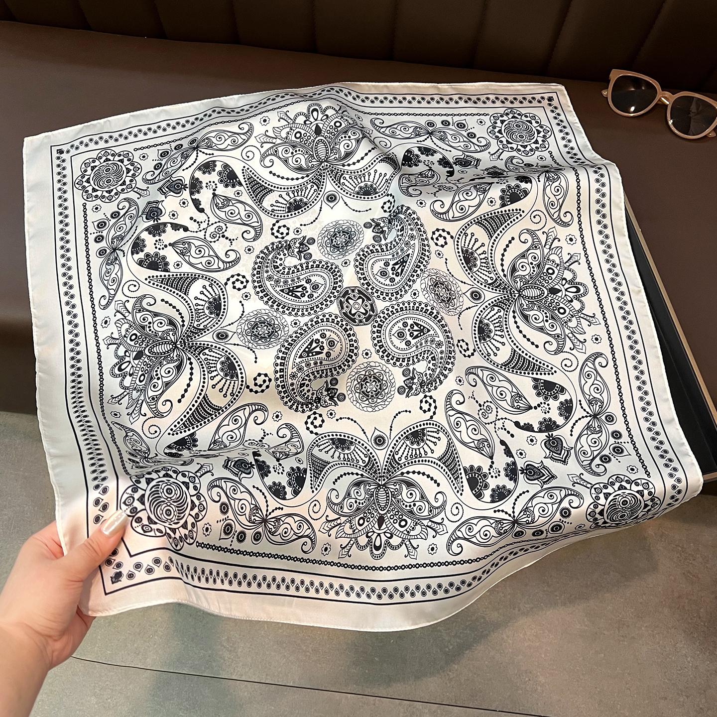 Vintage Cashew Print Women Small Square Scarf For Spring Summer Neck Decoration 6565cm