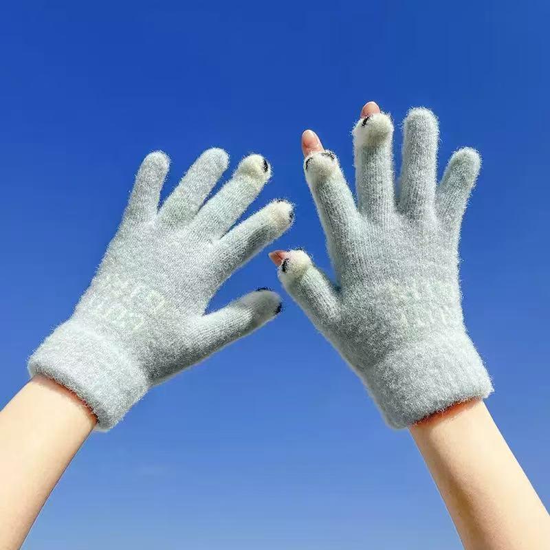 Women's Winter Fingerless Touchscreen Gloves - Warm Fleece-Lined, Gradient Design for Cycling and Gaming