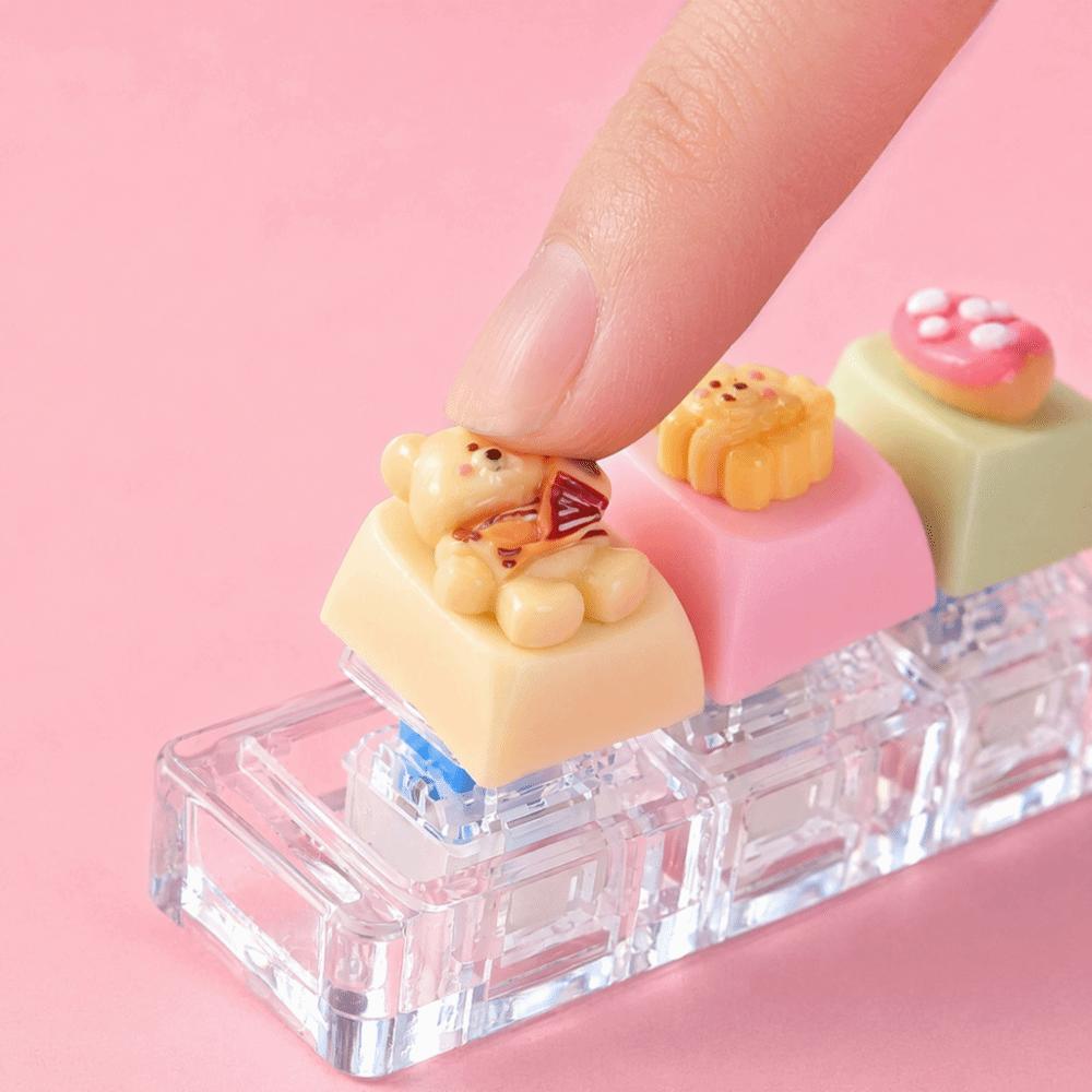 Bear Keycap Mini Keyboard Pendant Finger Button Fidget Keychain  Decompression Gift