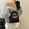 New High-end Sense, Solid Color, Beautiful Temperament, Versatile and High-value Portable Shoulder Messenger Bag for Women