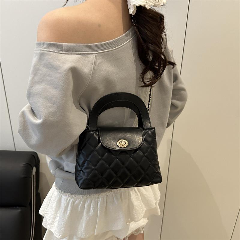 New High-end Sense, Solid Color, Beautiful Temperament, Versatile and High-value Portable Shoulder Messenger Bag for Women