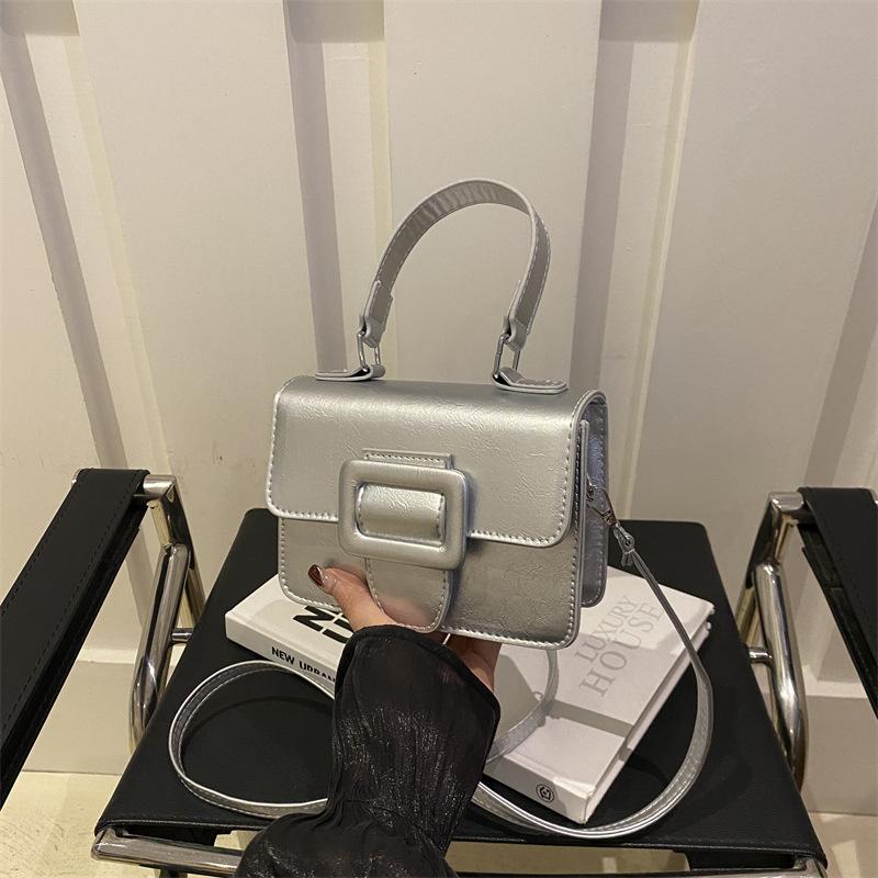 

Сумка премиум-класса маленькая женская 2025 новая модная популярная портативная маленькая квадратная сумка популярная универсальная сумка-мессенджер серебряный