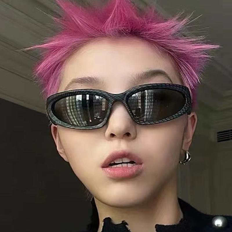 Wrap Around Y2K Sunglasses Unisex Futuristic Oversized UV400 Sun Glasses for Women Men Trendy Hip Hop Shades