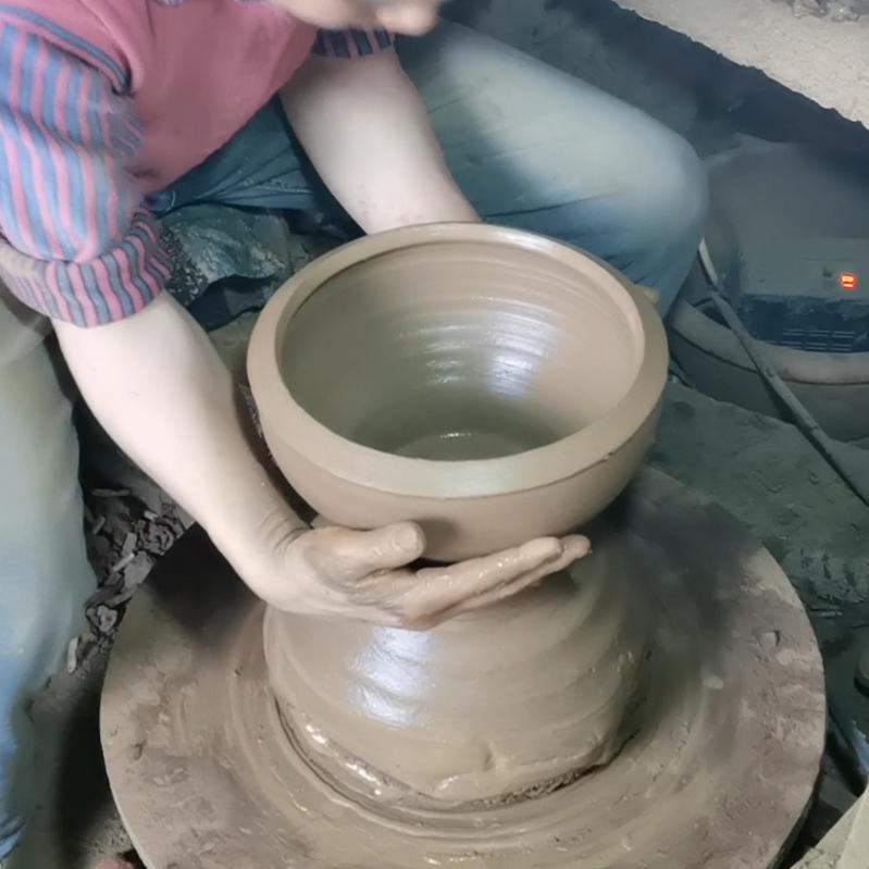 Vintage Clay Charcoal Stove - Rustic Household Fire Pit for Outdoor Bonfires and Firewood Heating