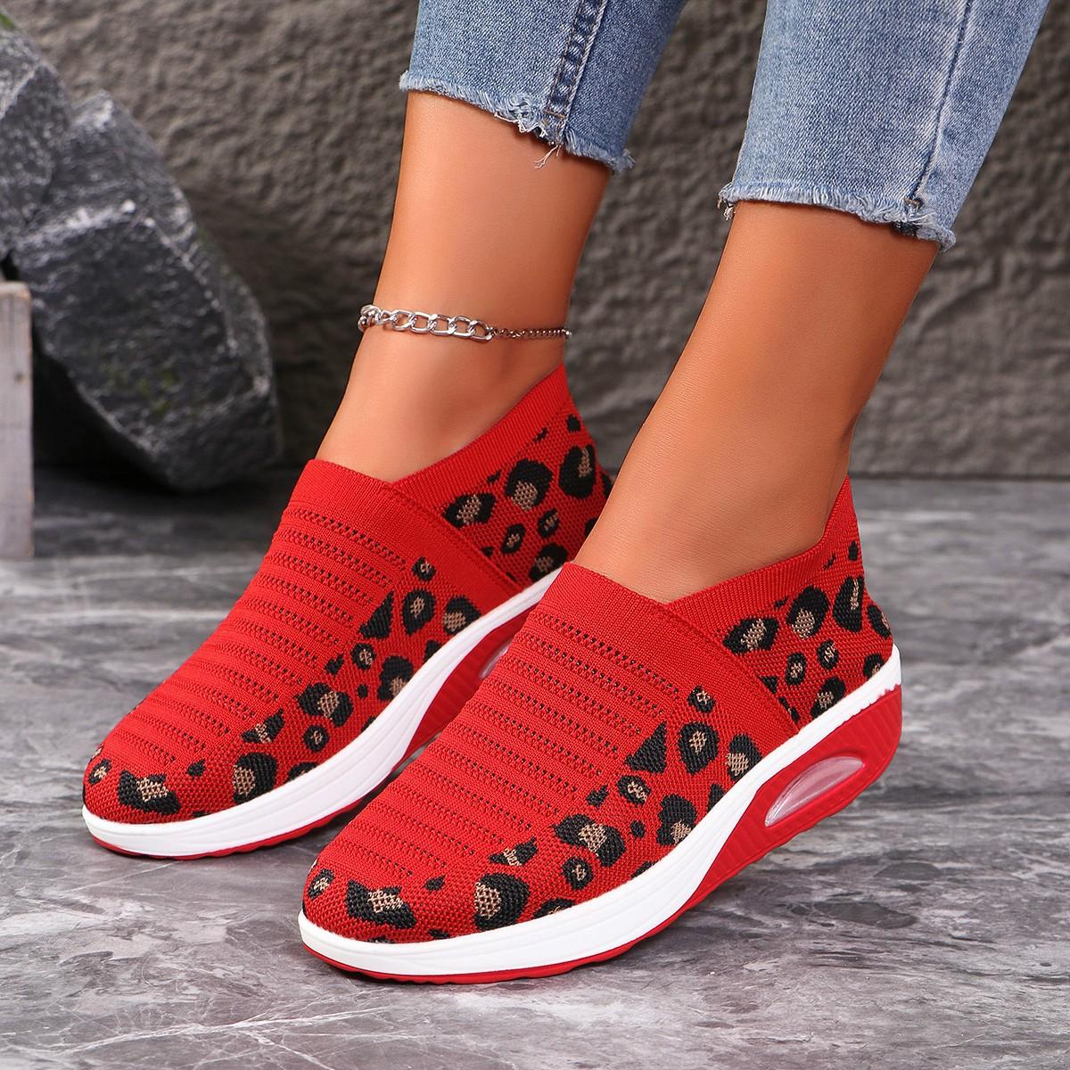 Толстая подошва весна и осень 2025 года новые низкие трикотажные туфли большого размера подходящие по цвету модные спортивные женские повседневные туфли 36 красный 4809₽
