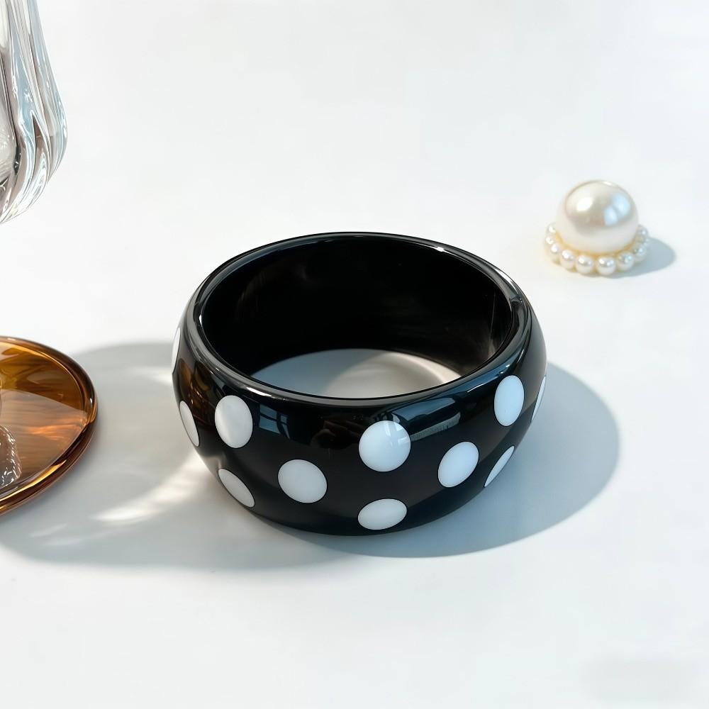 Resin Spotted Bangle European Style Round Bracelet Retro Cuff Bracelet Women чёрный