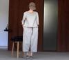Haut pull à manches longues en tricot bicolore et jean pour femme Automne 2021